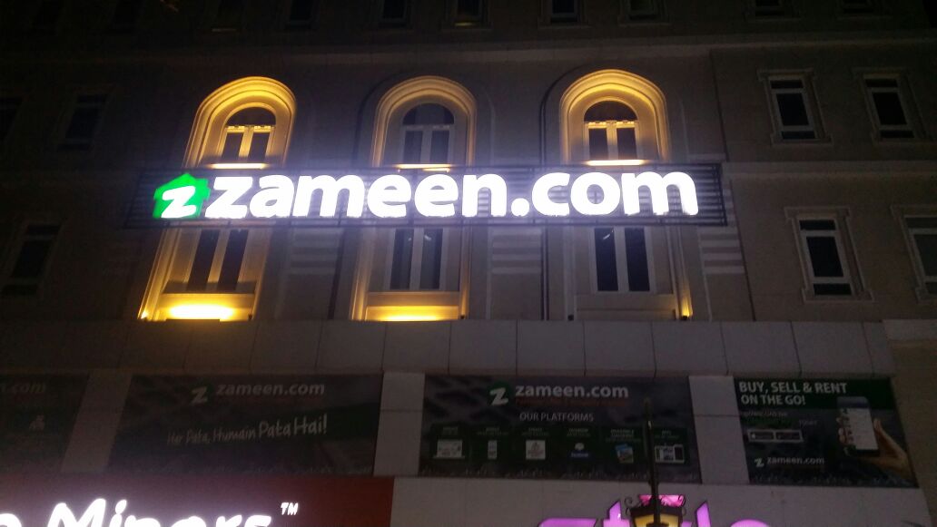 Professional shop signage and 3D lettering example